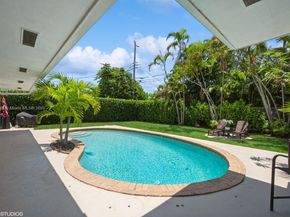 6240 NE 21st Rd, Fort Lauderdale FL 33308