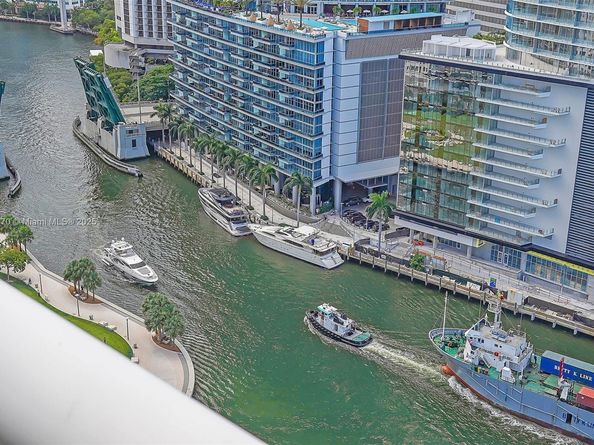 901 Brickell Key Blvd 3204, Miami FL 33131