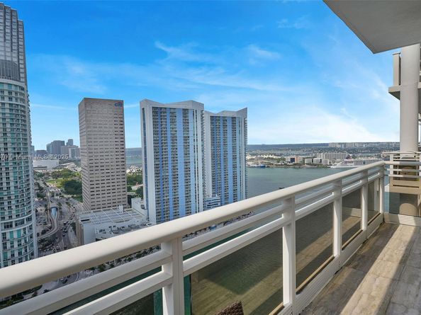 901 Brickell Key Blvd 3204, Miami FL 33131