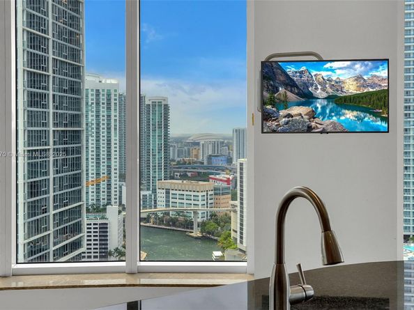 901 Brickell Key Blvd 3204, Miami FL 33131