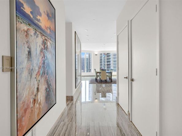 901 Brickell Key Blvd 3204, Miami FL 33131