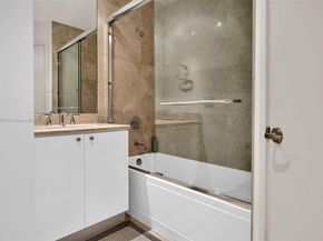 901 Brickell Key Blvd 3204, Miami FL 33131