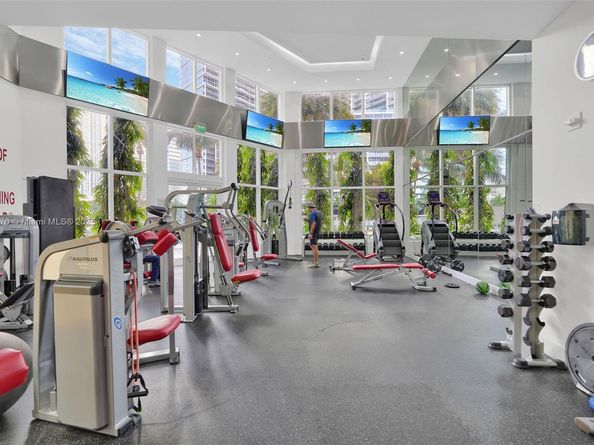 901 Brickell Key Blvd 3204, Miami FL 33131