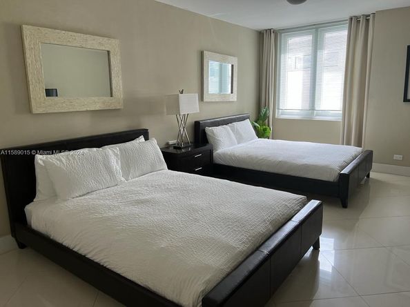 2301 Collins Ave 325, Miami Beach FL 33139