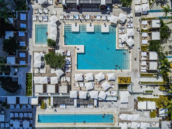 2301 Collins Ave 325, Miami Beach FL 33139