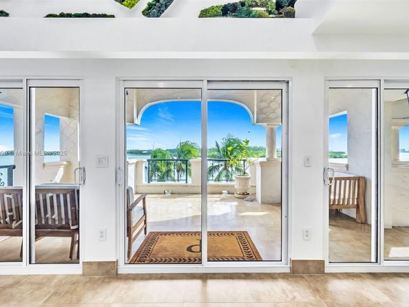 2443 Fisher Island Dr 5403, Miami Beach FL 33109