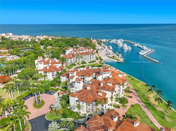 2443 Fisher Island Dr 5403, Miami Beach FL 33109