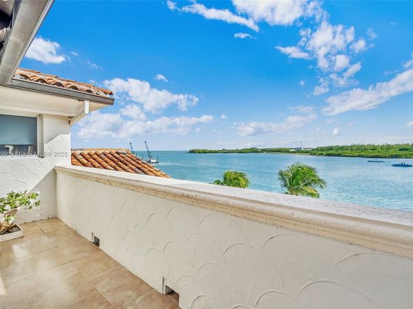 2443 Fisher Island Dr 5403, Miami Beach FL 33109