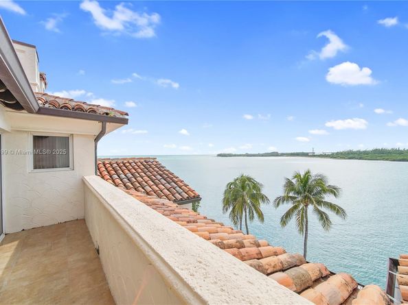 2443 Fisher Island Dr 5403, Miami Beach FL 33109