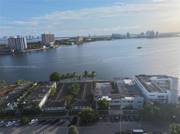 2200 Bay Dr 3, Miami Beach FL 33141