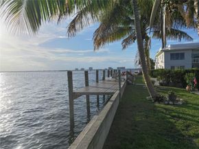 2200 Bay Dr 3, Miami Beach FL 33141