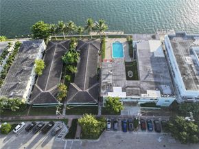 2200 Bay Dr 3, Miami Beach FL 33141