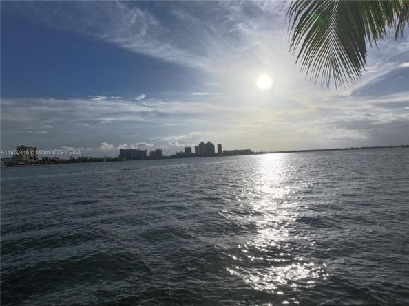 2200 Bay Dr 3, Miami Beach FL 33141