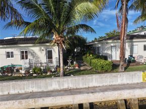 2200 Bay Dr 3, Miami Beach FL 33141