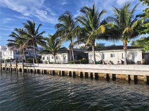 2200 Bay Dr 3, Miami Beach FL 33141