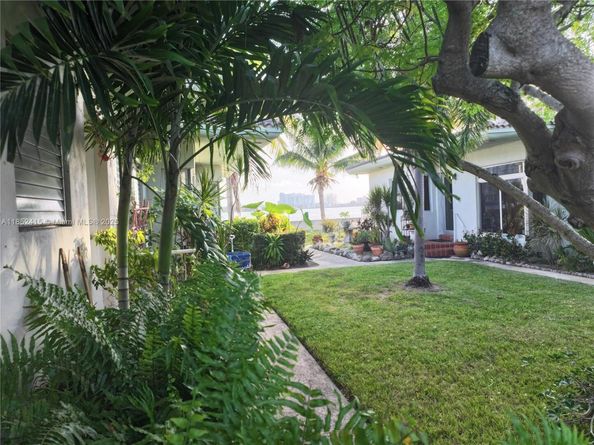 2200 Bay Dr 3, Miami Beach FL 33141