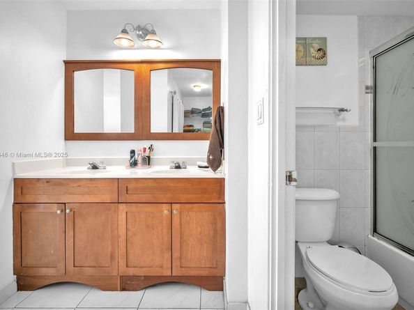 7135 Collins Ave 1225, Miami Beach FL 33141