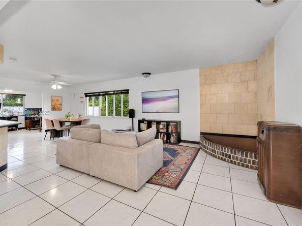 8865 SW 83rd St, Miami FL 33173