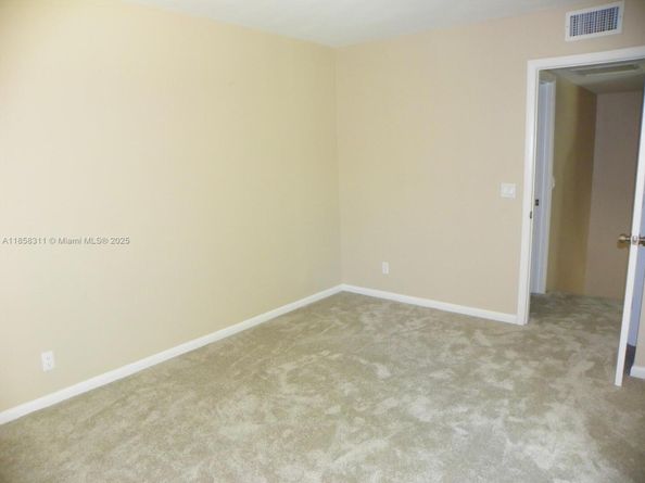2578 Camelot Ct, Cooper City FL 33026