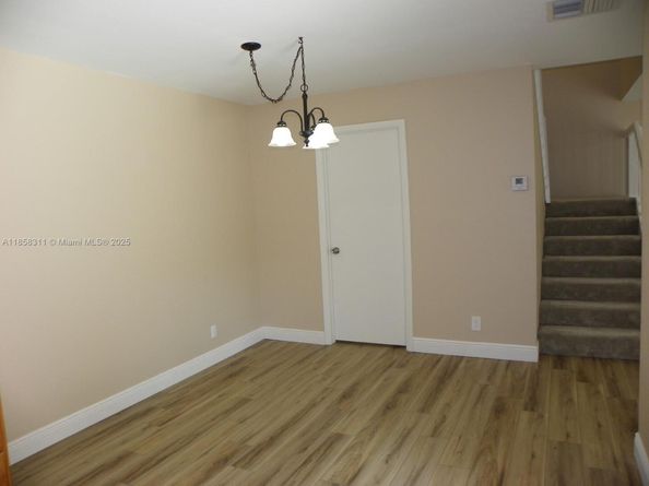 2578 Camelot Ct, Cooper City FL 33026