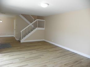 2578 Camelot Ct, Cooper City FL 33026