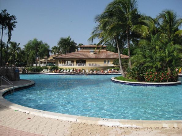 11218 NW 73rd Ter, Doral FL 33178