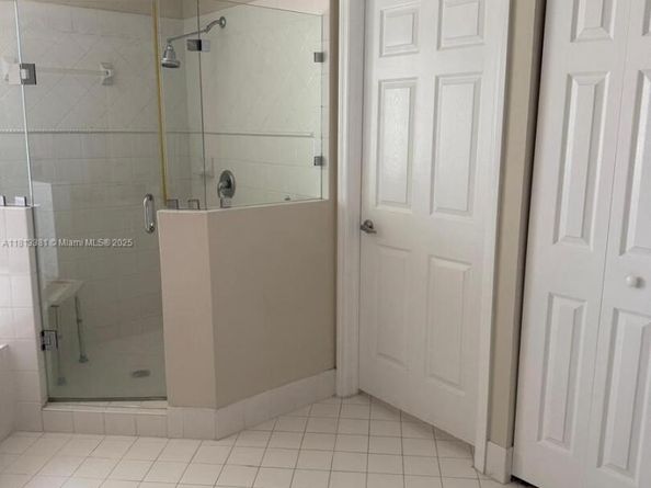11218 NW 73rd Ter, Doral FL 33178