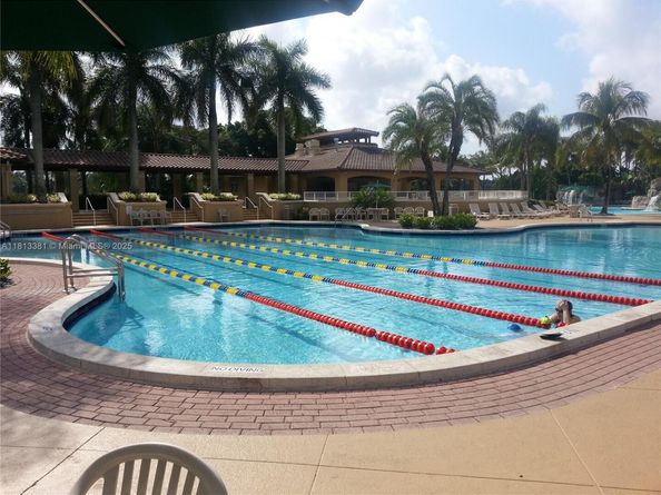 11218 NW 73rd Ter, Doral FL 33178