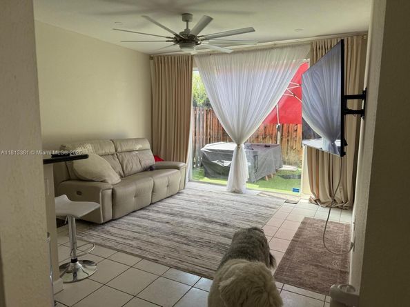 11218 NW 73rd Ter, Doral FL 33178