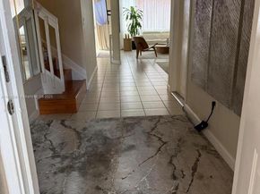 11218 NW 73rd Ter, Doral FL 33178