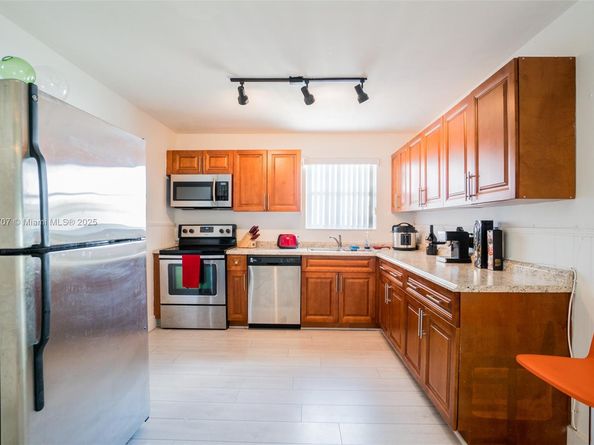 3330 SW 59th Terr, West Park FL 33023