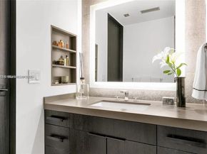 1024 Lenox Ave 8, Miami Beach FL 33139