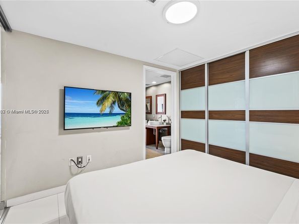 485 Brickell Ave 3109, Miami FL 33131