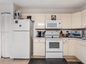 9111 SW 22nd Ct B3, Davie FL 33324