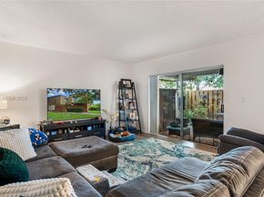 9111 SW 22nd Ct B3, Davie FL 33324