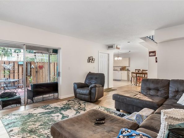 9111 SW 22nd Ct B3, Davie FL 33324