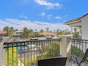 1375 Harbor Vw E, Hollywood FL 33019