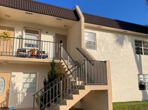 110 Lake Meryl Dr 216, West Palm Beach FL 33411
