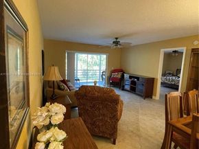 110 Lake Meryl Dr 216, West Palm Beach FL 33411