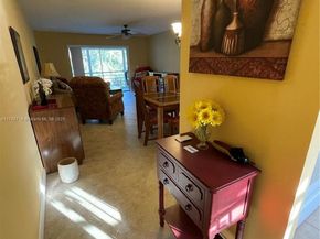110 Lake Meryl Dr 216, West Palm Beach FL 33411