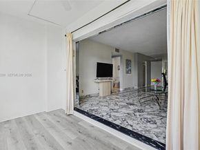 4330 Hillcrest Dr 405, Hollywood FL 33021