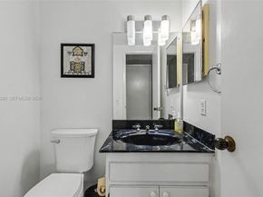 4330 Hillcrest Dr 405, Hollywood FL 33021