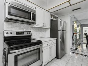 4330 Hillcrest Dr 405, Hollywood FL 33021