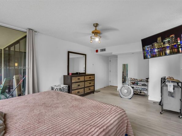 9735 NW 52nd St 223, Doral FL 33178