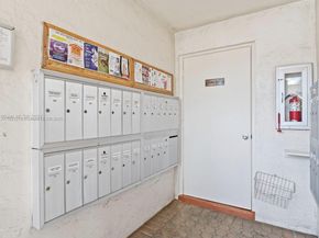 9520 S Hollybrook Lake Dr 204, Pembroke Pines FL 33025