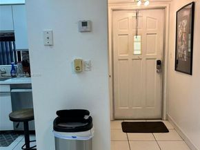 9520 S Hollybrook Lake Dr 204, Pembroke Pines FL 33025