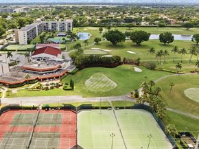 9520 S Hollybrook Lake Dr 204, Pembroke Pines FL 33025