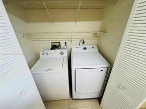 3445 NW 44th St 201, Oakland Park FL 33309