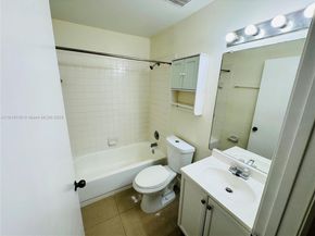 3445 NW 44th St 201, Oakland Park FL 33309