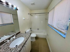 3445 NW 44th St 201, Oakland Park FL 33309